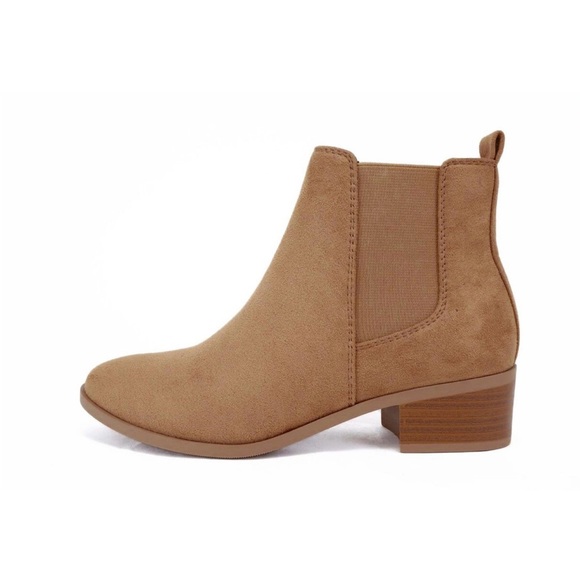 NEW! Women’s Soda Ankle Low Heeled Bootie in Light Coffee Suede! - Picture 1 of 1